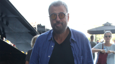 Soluğu alışverişte aldı