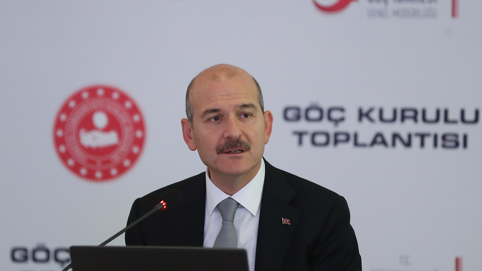 "Türkiye'de göç krizi diye bir şey söz konusu değil"