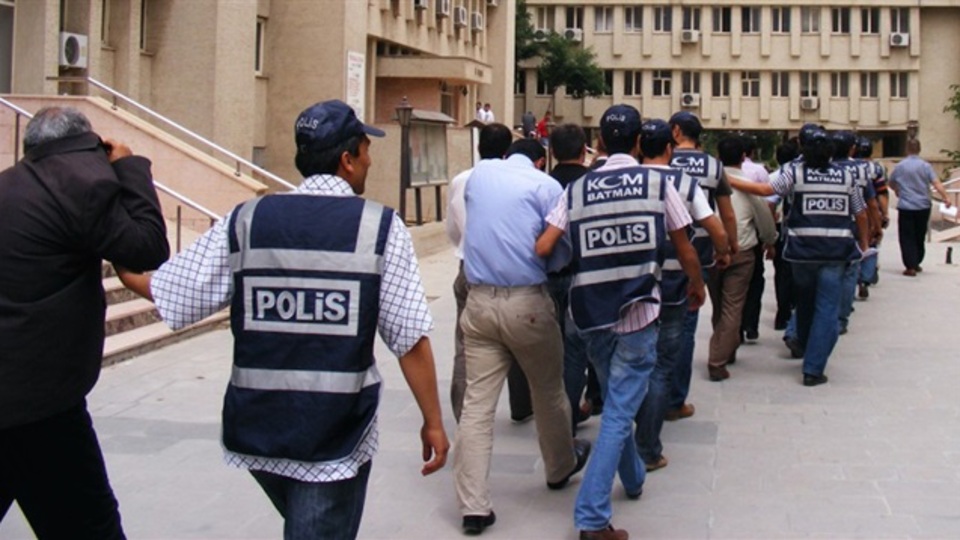 FETÖ'den 41 polis için gözaltı kararı!