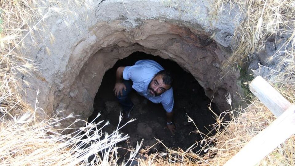 Bahçe çöktü, ortaya çıktı!