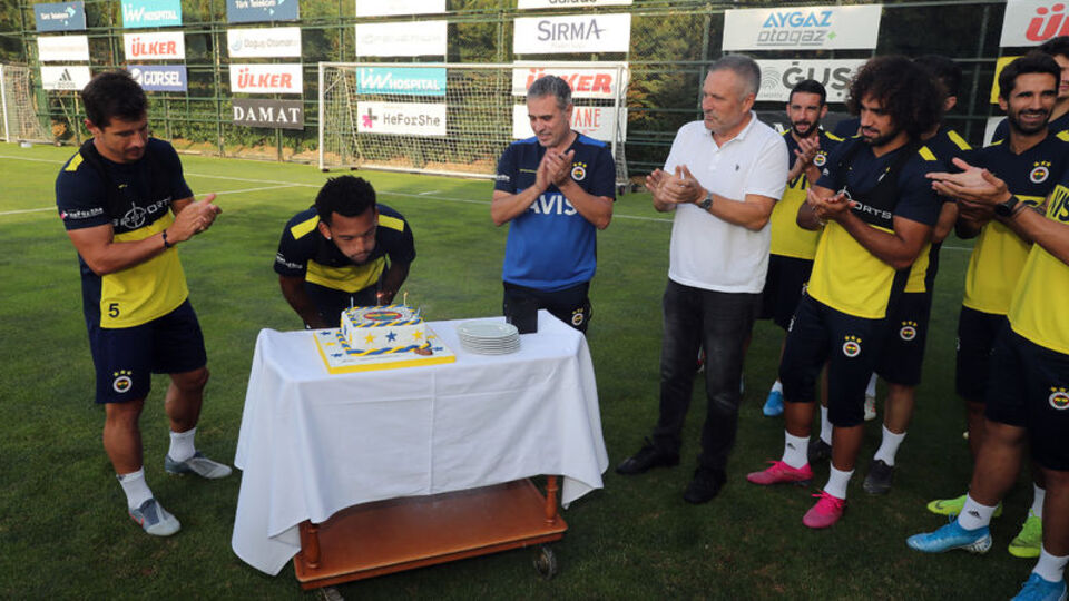 Antrenmanda Jailson'a kutlama