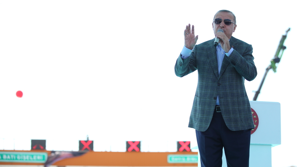 Cumhurbaşkanı Erdoğan'dan Fırat'ın doğusuna operasyon sinyali