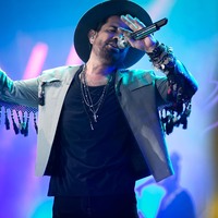 Kenan Doğulu sahnesinde Serel Yereli sürprizi