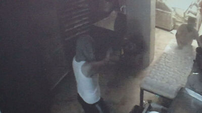 Tuhaf soygun! Ekmek yapmaya devam ettiler