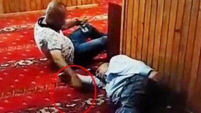 Camide uzanma numarasıyla hırsızlık!