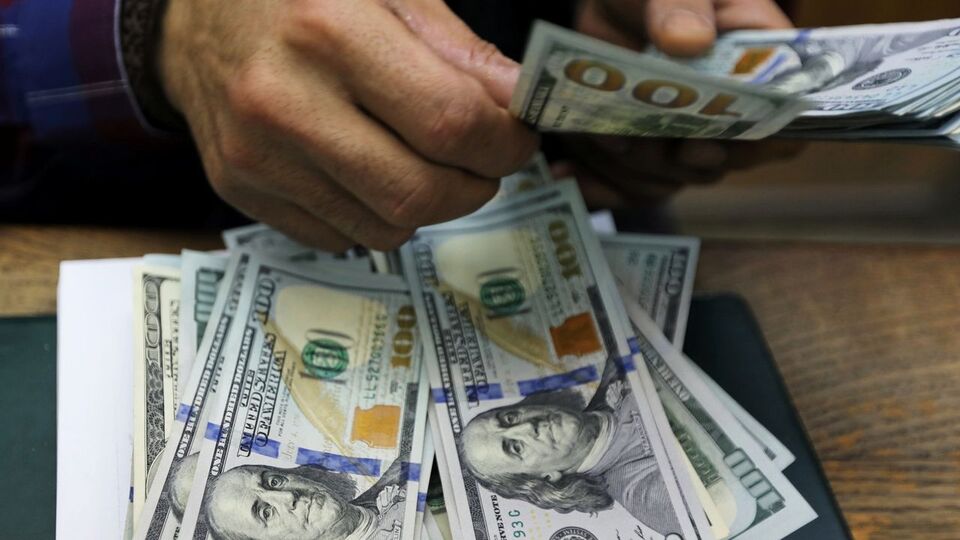 Dolar/TL ticaret gerilimine rağmen düşüşte