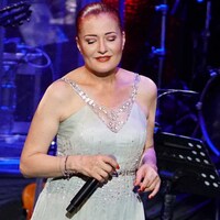 Candan Erçetin’den darbuka şovu