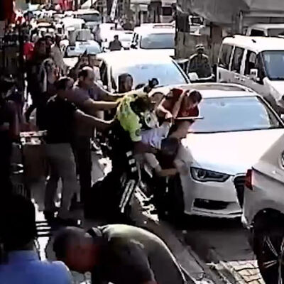 Esnaf ile polis arasında arbede! Bir anda ortalık karıştı