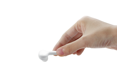 Türkiye'ye bu kez kablosuz kulaklığıyla geldi