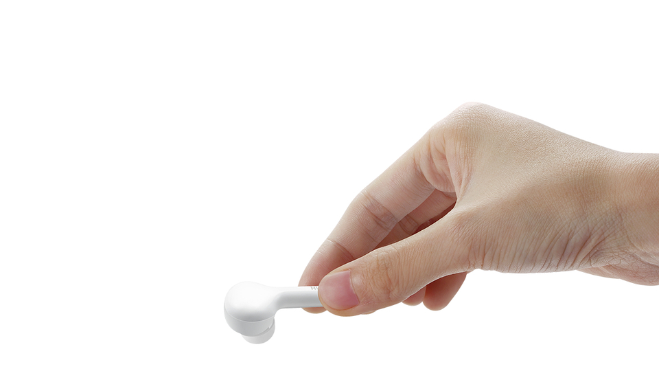 Türkiye'ye bu kez kablosuz kulaklığıyla geldi