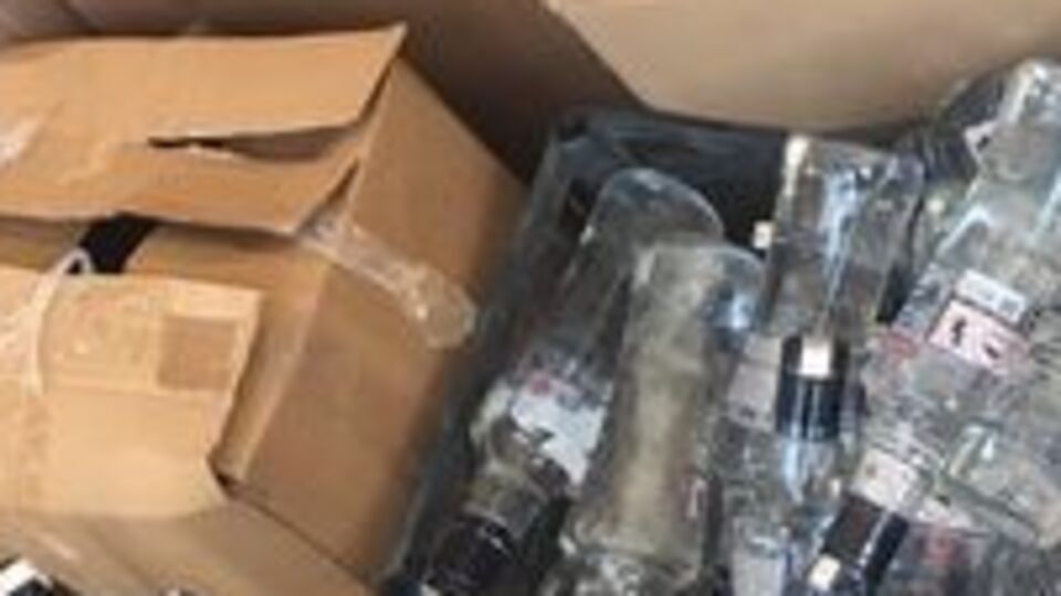 İzmir'de sahte içki operasyonu