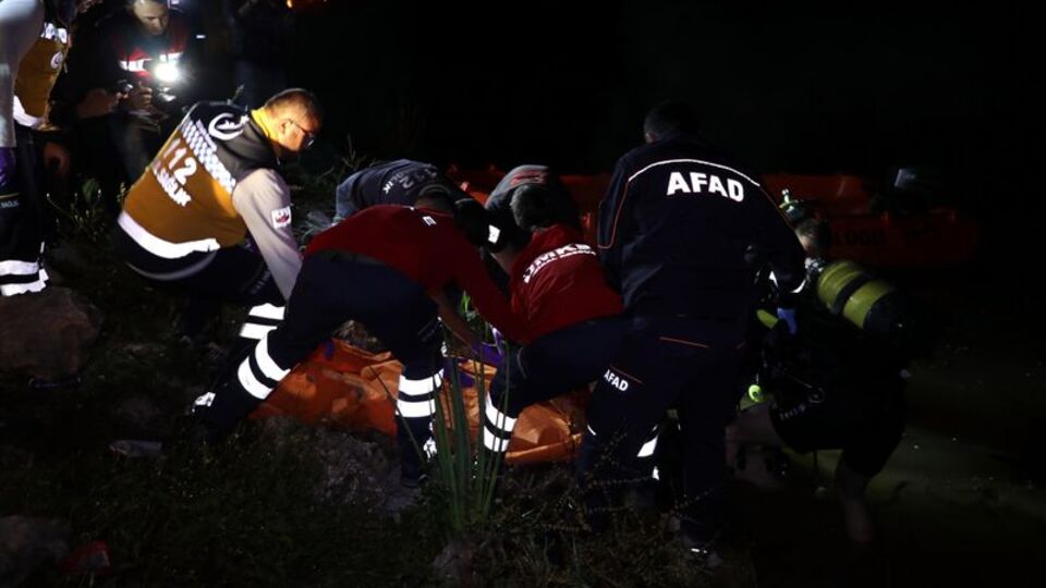 Balık tutmak için gittiği gölette boğuldu