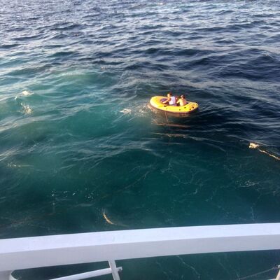 Tatilcilerin lastik bot sefası kabusa döndü!