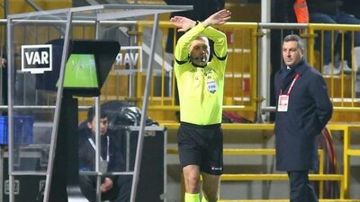 Futbolda yeni kurallar tanıtıldı