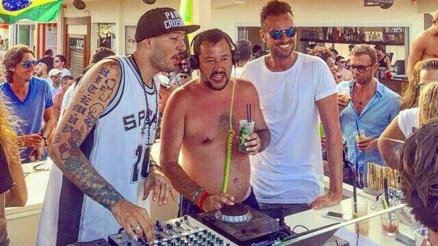 Salvini'ye 'sahil' göndermesi!