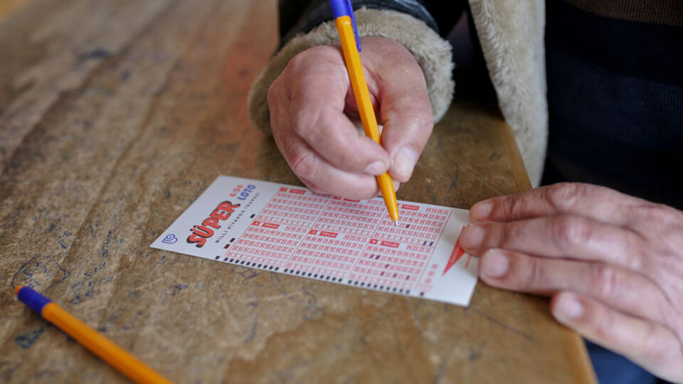 Gözler Süper Loto'da! Tam 25 milyon lira