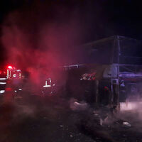 Yolcu otobüs yandı! 40 yolcu son anda...