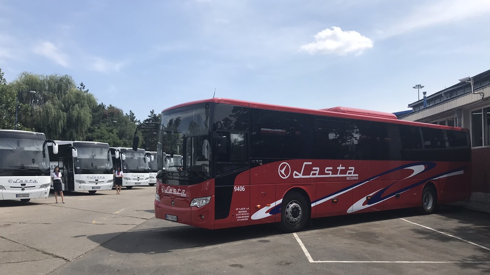 Sırbistan'a 30 araçlık teslimat yaptı