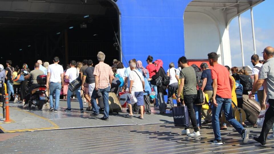 Yenikapı dolup taştı, İDO'dan ek sefer