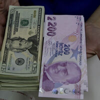 Cari dengede 17 yıl sonra bir ilk