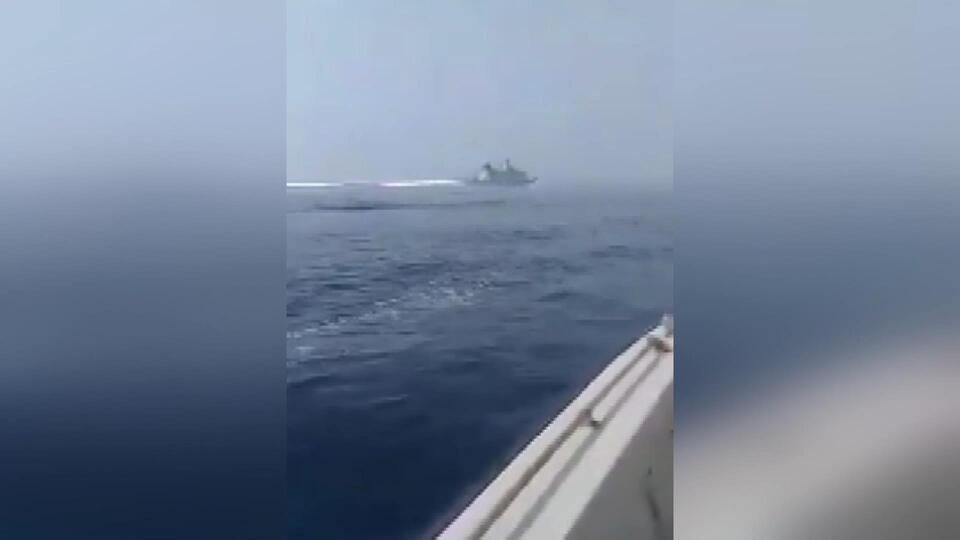 Hürmüz Boğazı'nda gergin anlar!