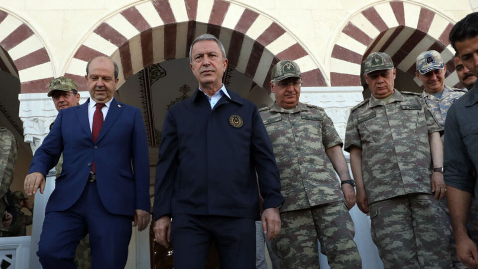 "Onlar sondaj yapacak! Türkiye izleyecek! Bu çok komik!"