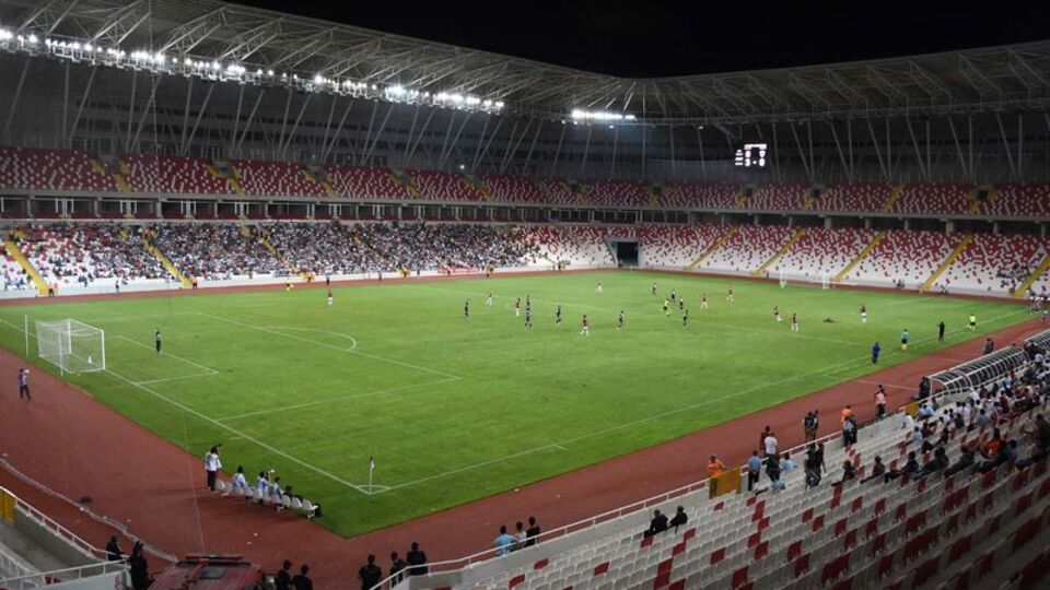 Sivas-Beşiktaş maçının biletleri çıktı