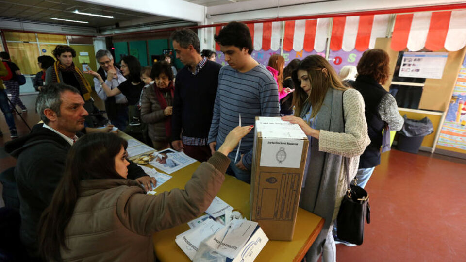 Arjantin'deki ön seçim sonuçlarından 'muhalefet' çıktı