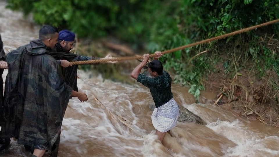 Sel felaketinde ölü sayısı 132'ye yükseldi!