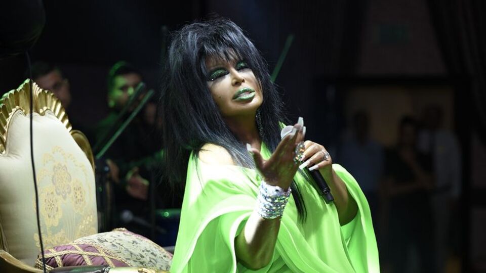 Bülent Ersoy çıldırdı: Aptal bunlar