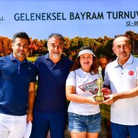 Çavuşoğlu golf turnuvasına katıldı