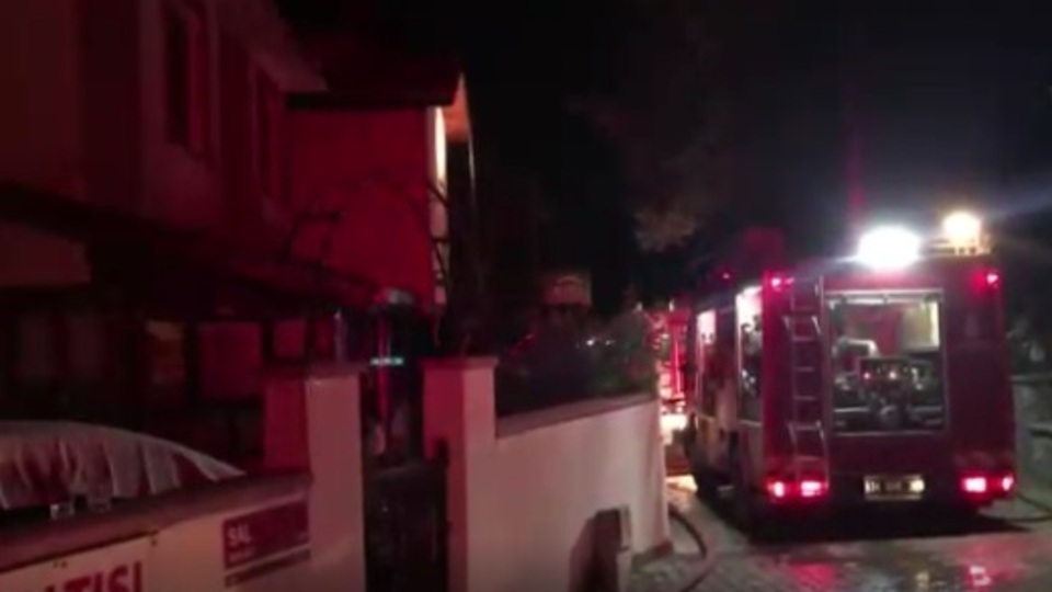 Şile'de otel yangını