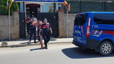 'Şekerci Abi'ye operasyon! Dolapların altından çıktı