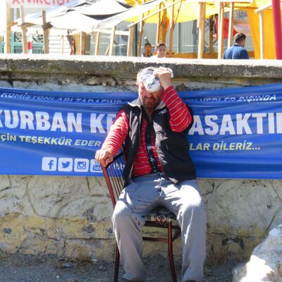 Bıçaklı sopalı müşteri kavgası!