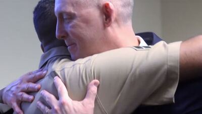 Çöpte bulduğu bebek 22 yıl sonra karşısına çıktı!