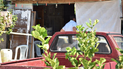 Ablasını bıçakla öldürdü!