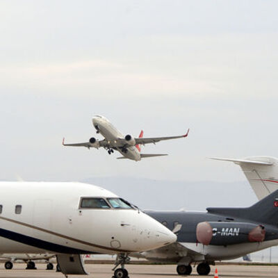 20 saniyede bir uçak geçti