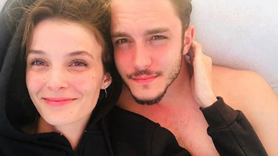 İlk aşk pozunu paylaştı!