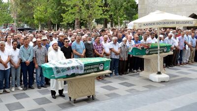 Üvey evlat olduğunu öğrenen Muhammed ve öldürdüğü yengesi toprağa verildi