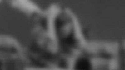 Bileziği vermedi diye karısını dövdü