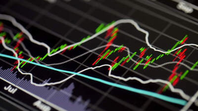 Piyasalar bayram dinlemiyor