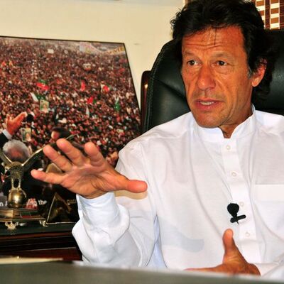 Pakistan Başbakanı'ndan dünyaya Keşmir uyarısı!