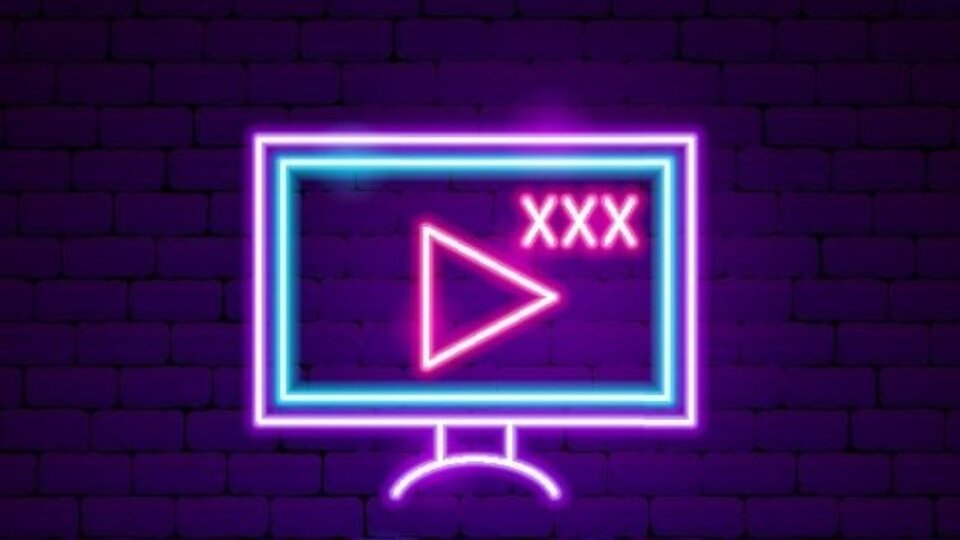 Google ve Facebook porno izleyenleri 'özel yazılımla takip ediyor'