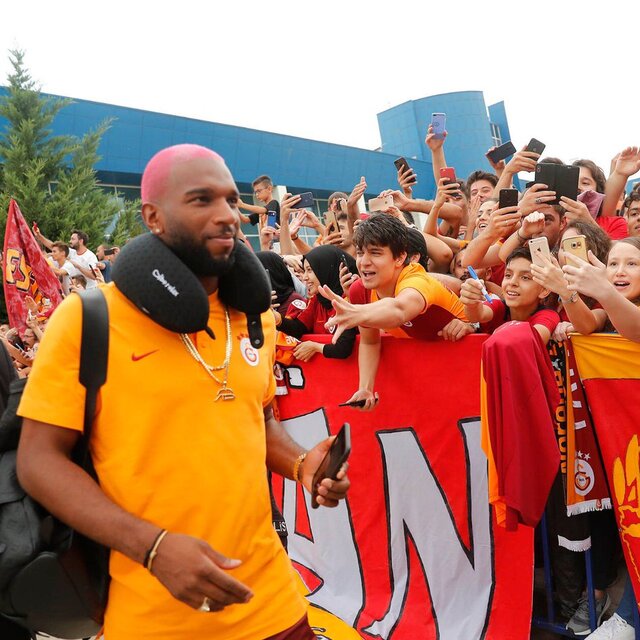 Galatasaray'a coşkulu karşılama!