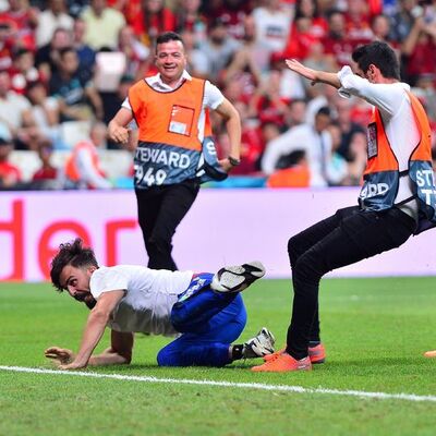 Tepki yağıyor! Abonelikten çıktılar, ceza istediler!