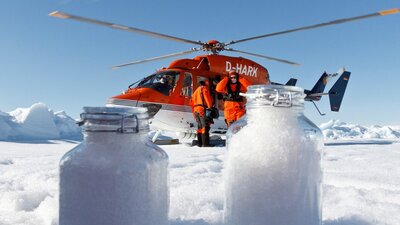 Kuzey Kutbu'nda gökten plastik yağıyor