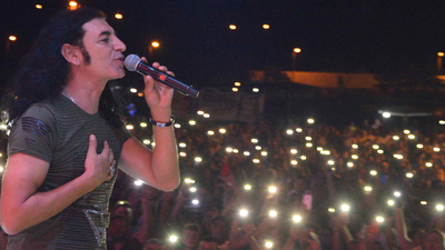 Ünlü sanatçı takdir topladı