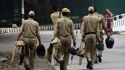 Hindistan, Keşmir'de kısıtlamaları azaltacak