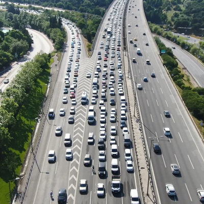 Havadan, karadan milyonlar yola çıktı!