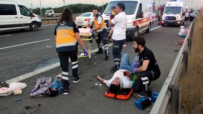 TEM otoyolunda feci kaza! Çok sayıda yaralı var